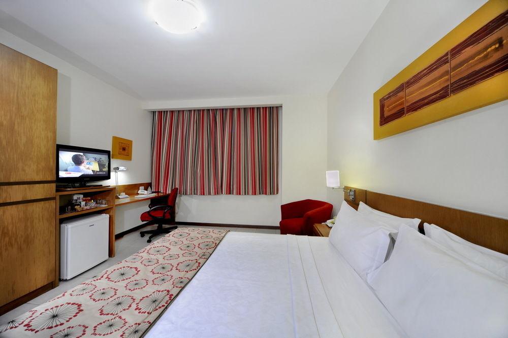Vitoria Praia Hotel Exteriör bild